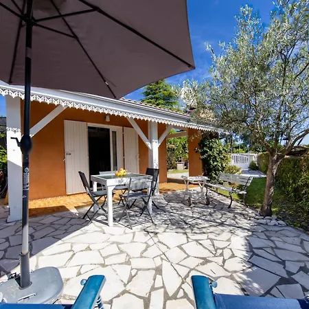 Holiday home Maisonnette Botticelli -
