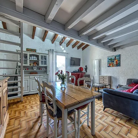 Maisonnette Botticelli - *