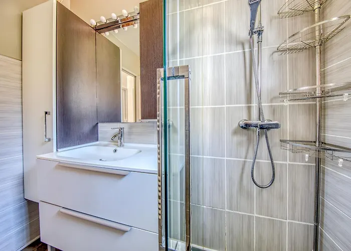 Maisonnette Botticelli - * Ares